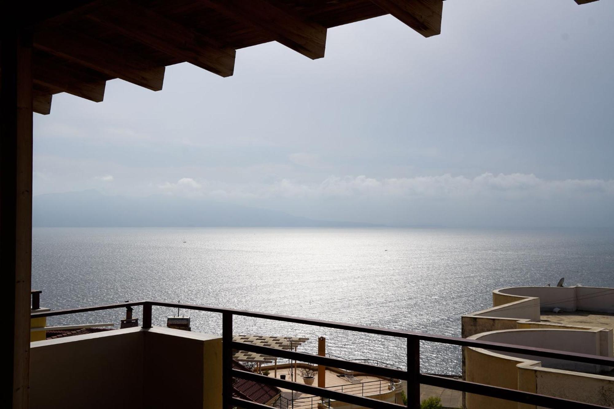 Jon'S Penthouse Apartment Sarande Luaran gambar